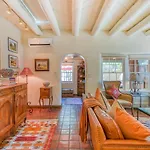 Casa De Muneco